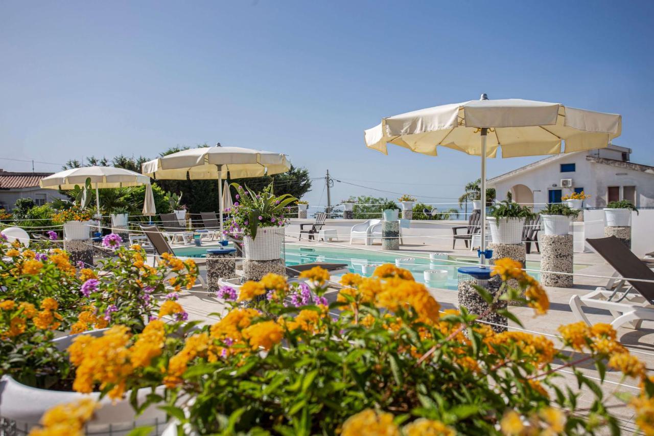 Small Luxury Apartments Pool And Sea View - Stella Del Mare Fontane Bianche Exterior foto