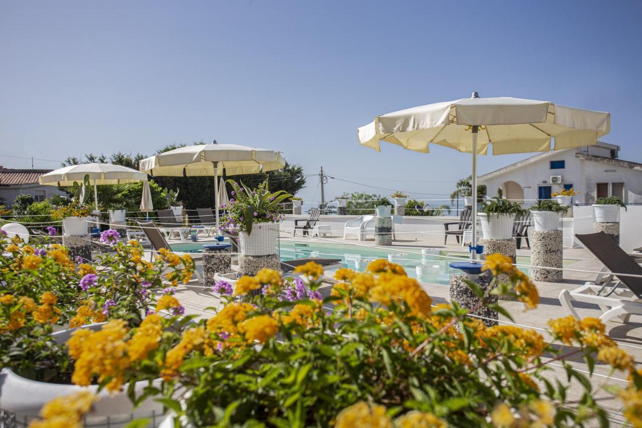 Small Luxury Apartments Pool And Sea View - Stella Del Mare Fontane Bianche Exterior foto