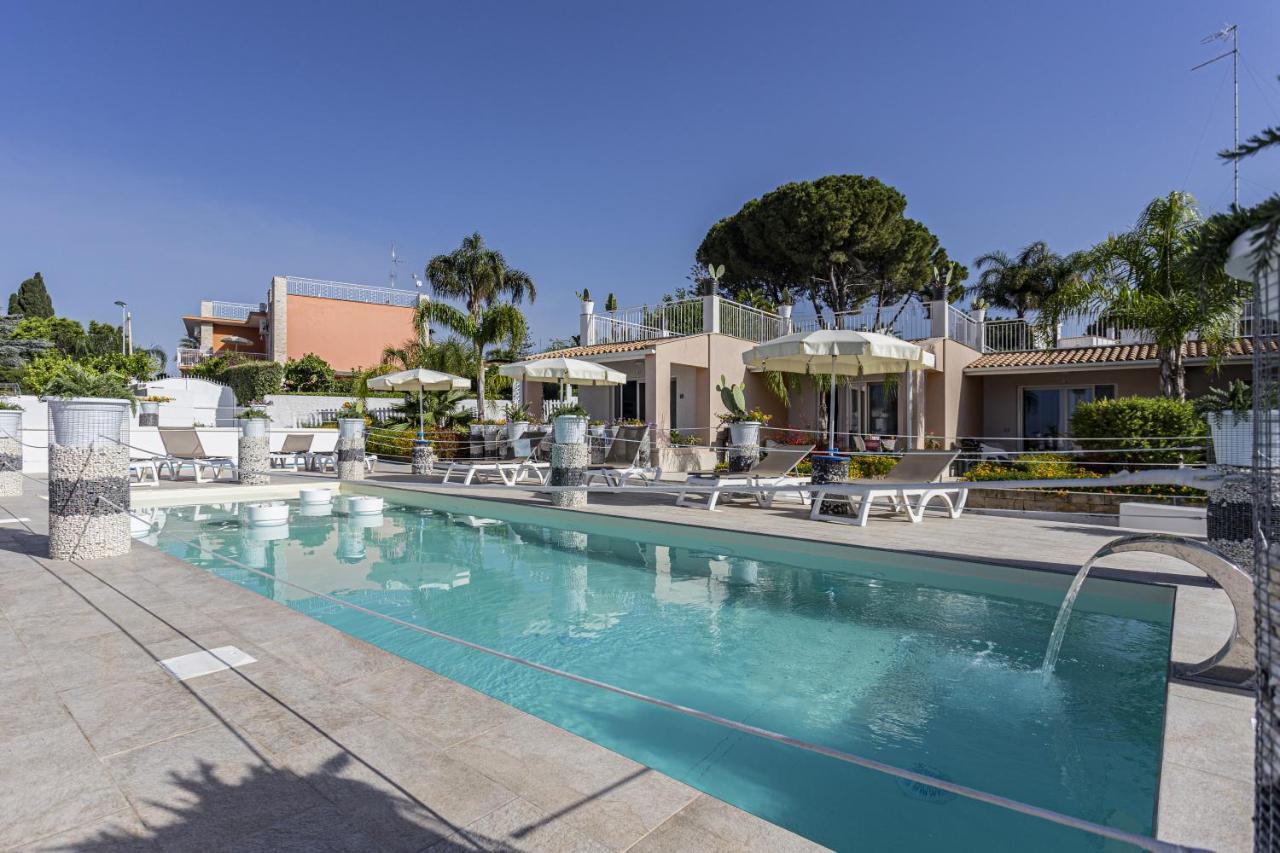 Small Luxury Apartments Pool And Sea View - Stella Del Mare Fontane Bianche Exterior foto